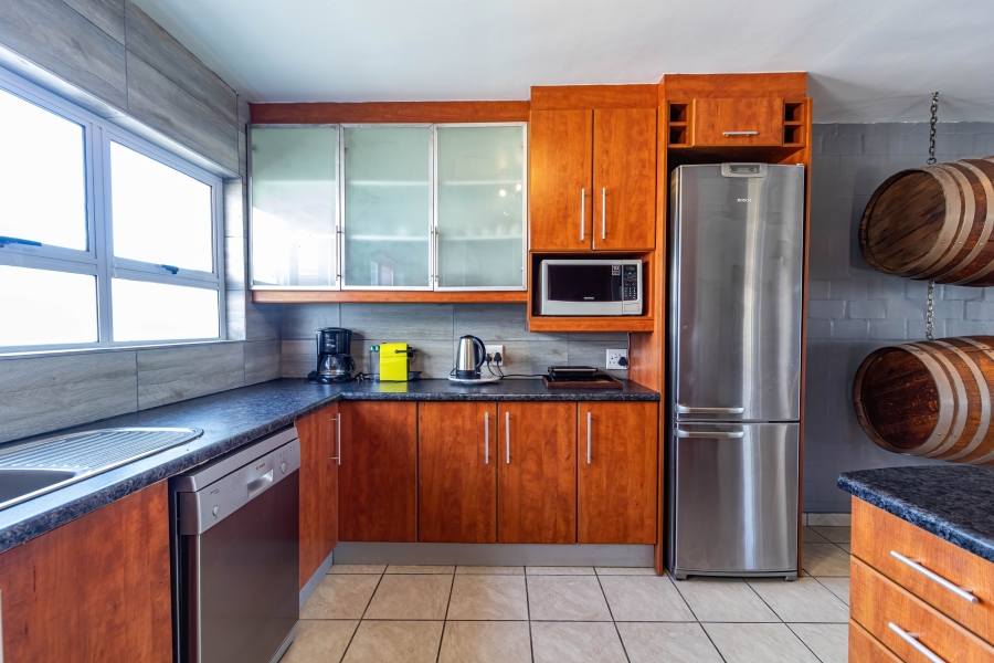 4 Bedroom Property for Sale in Yzerfontein Western Cape